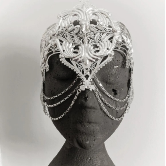 Helm of Freya masquerade mask - Valkyrie Viking headpiece - silver or gold - Picture 6 of 6